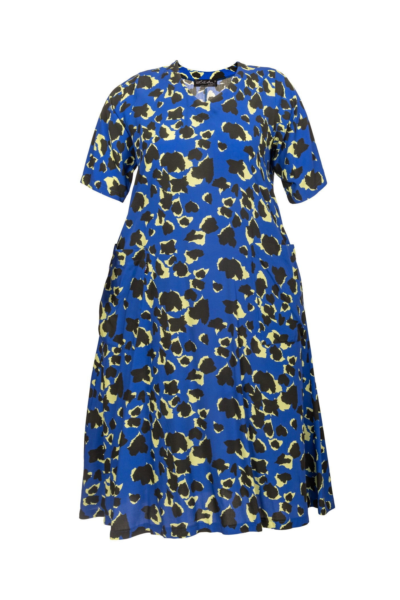 Maxi-Sommer Kleid aus Viskose mit Blumenmuster.