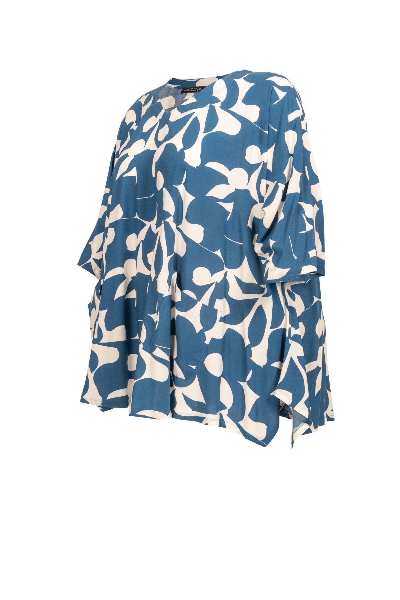 Viskose-Tunika mit blau-weißem Blumen-Muster. - Luba Moden