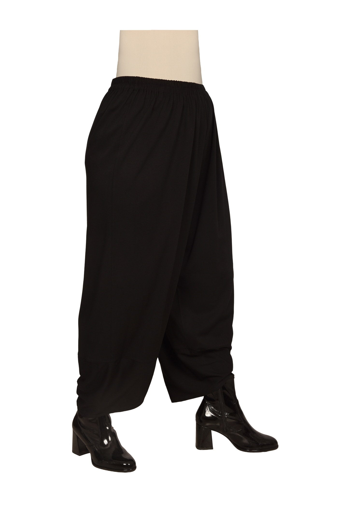 balloon pants