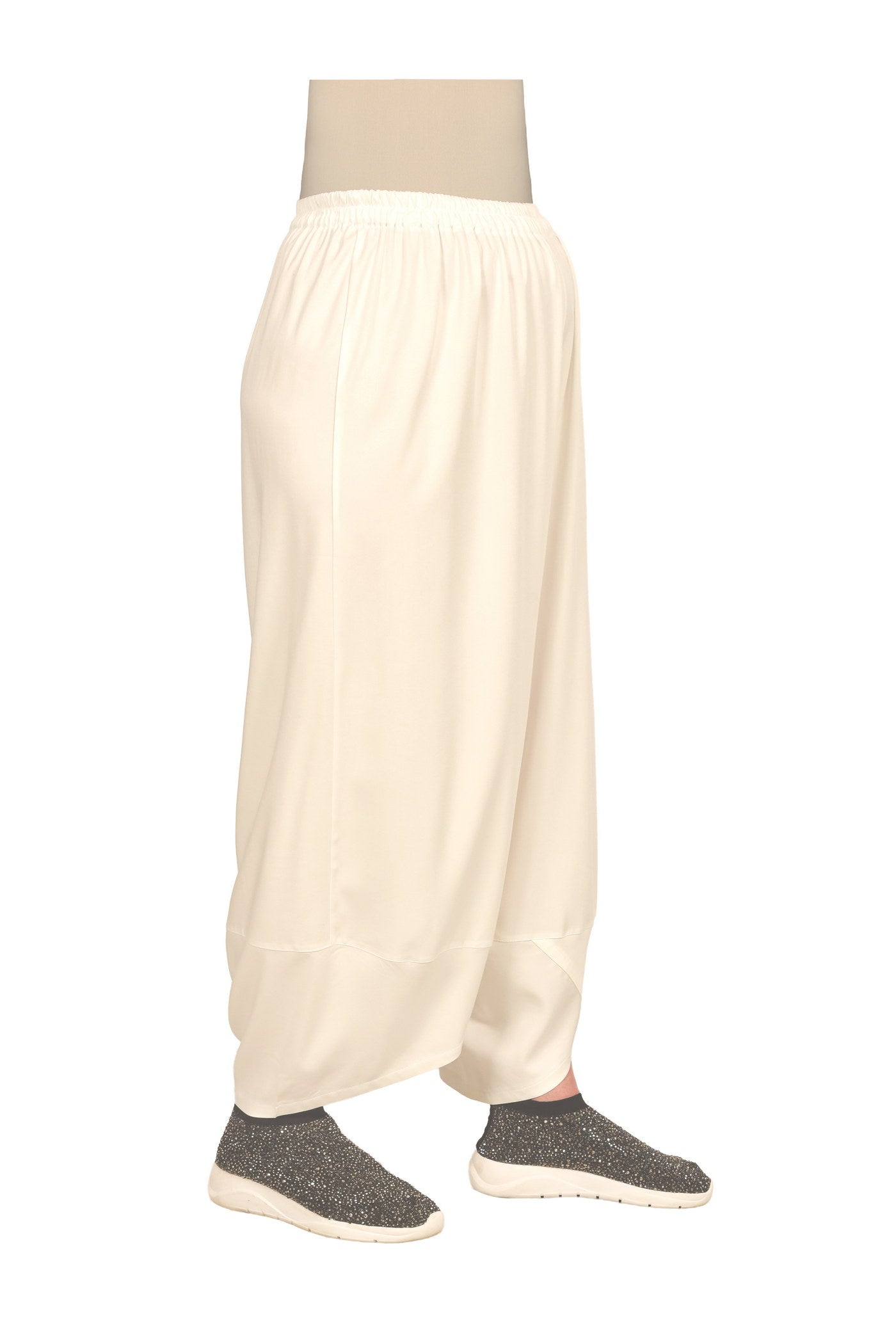 balloon pants