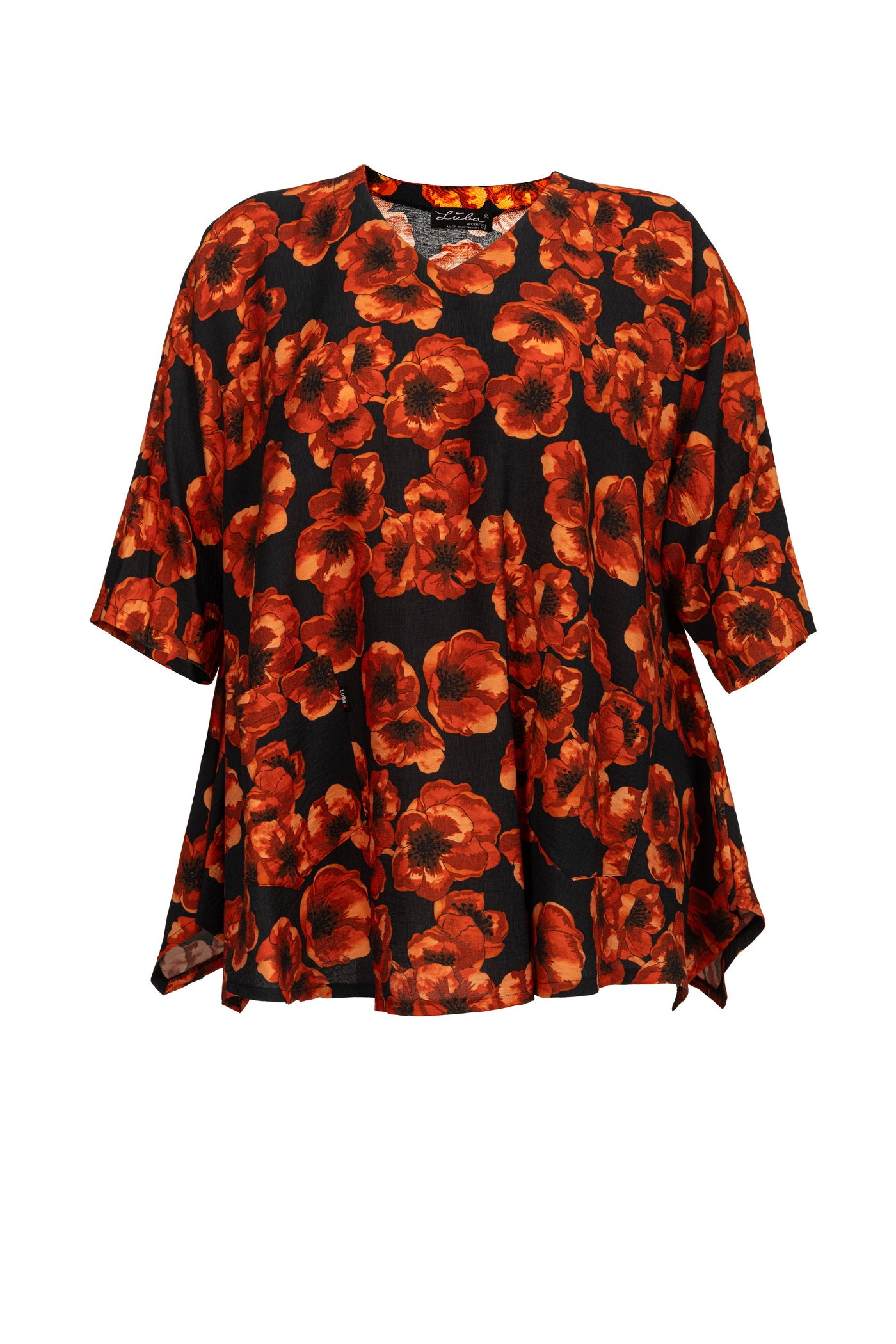 Viskose Tunika mit Flower Print in Schwarz und Terrakotta – elegante Plus-Size Damenmode von Lubamoden