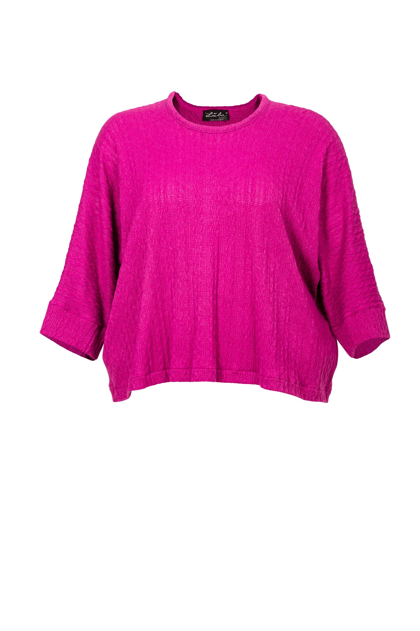 pink knitted sweater with round neck and cable pattern