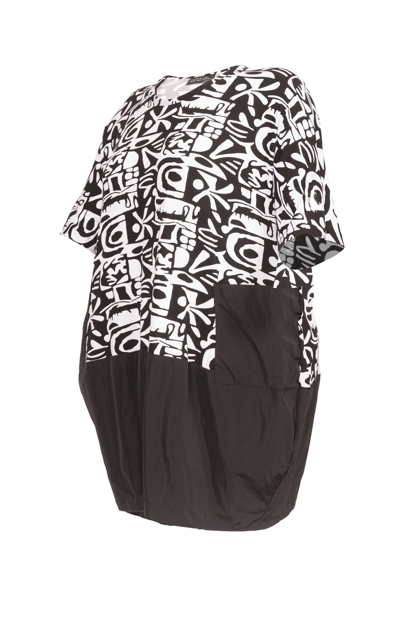 Einzigartiges Ballon-Kleid aus schwarz-weißer Stoff-Kombination.