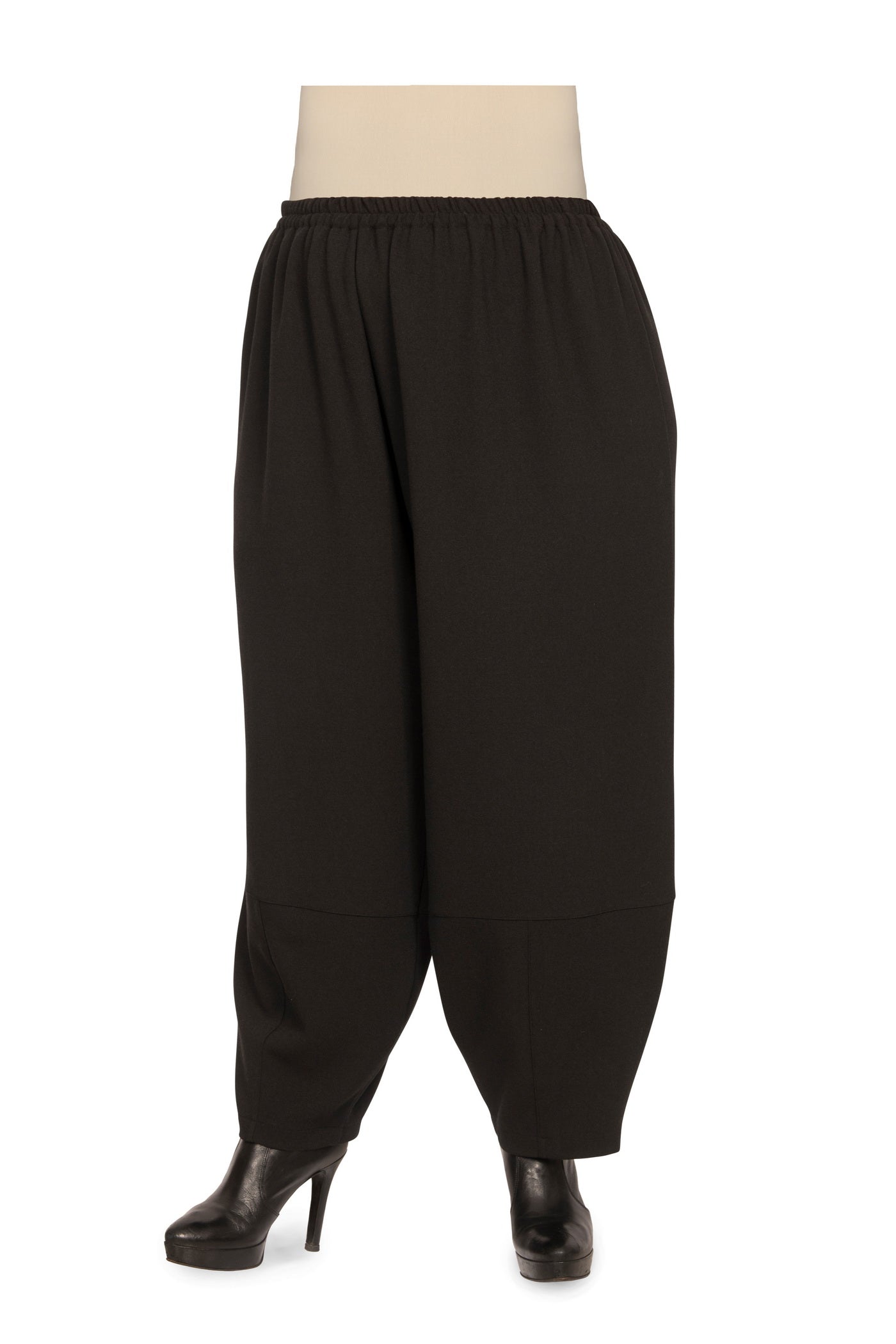 Balloon pants with flaps
