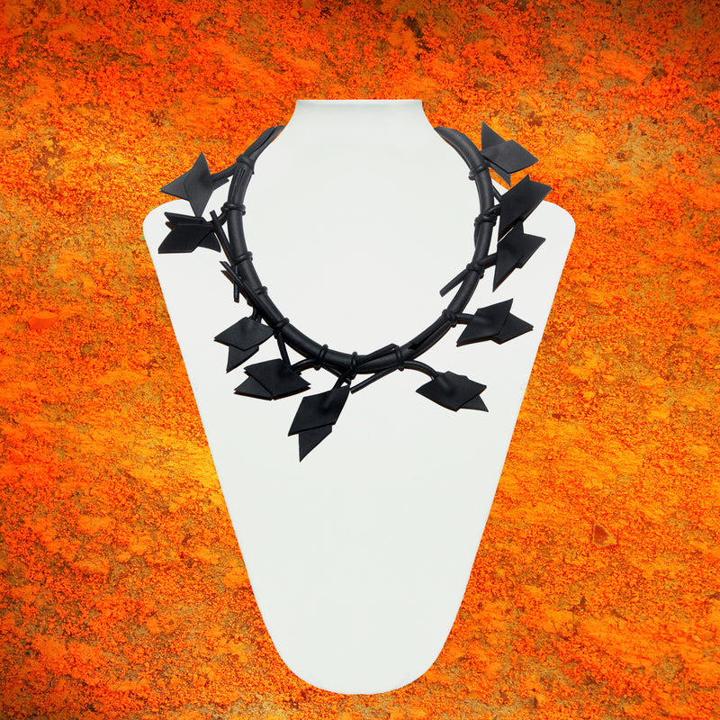 Halskette im XXl-Format